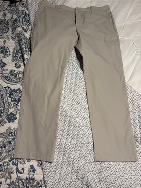 Southern Tide Men's Straight Chino Pants in Light Taupe 38x30